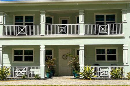 Coastal Style White Aluminum Mariners X Balcony and Porch Railing
